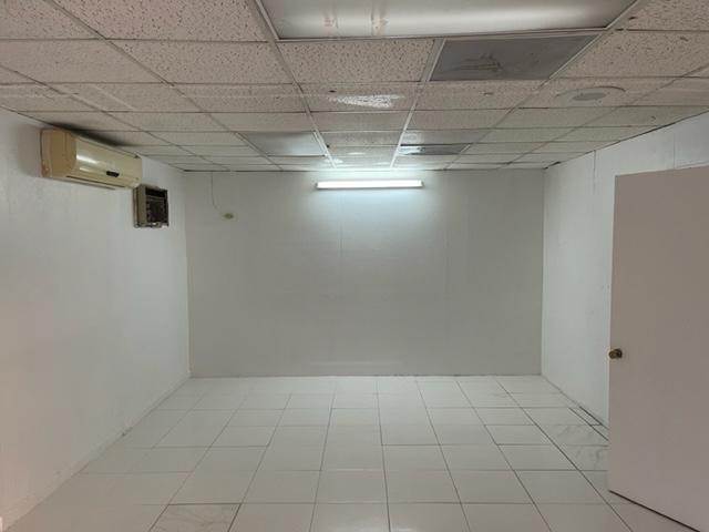 13. Commercial for Rent at Palmdale, Nassau and Paradise Island Bahamas