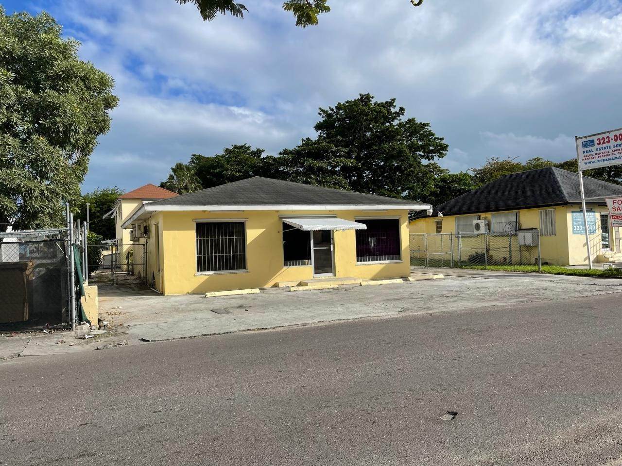 17. Commercial for Rent at Palmdale, Nassau and Paradise Island Bahamas