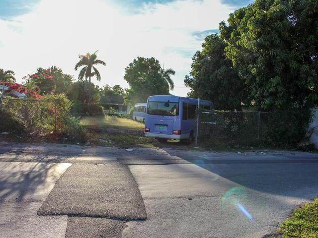 8. Single Family Homes for Sale at East Street, Nassau and Paradise Island Bahamas