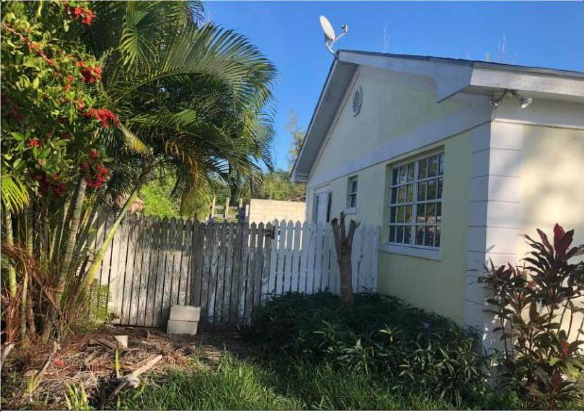 4. Multi-Family Homes for Sale at Yamacraw, Nassau and Paradise Island Bahamas