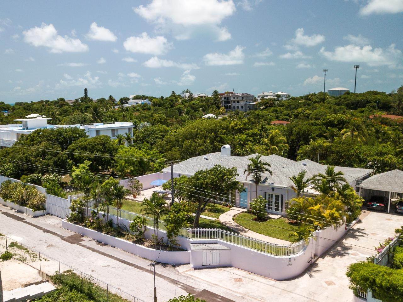 35. Single Family Homes for Sale at Winton, Nassau and Paradise Island Bahamas