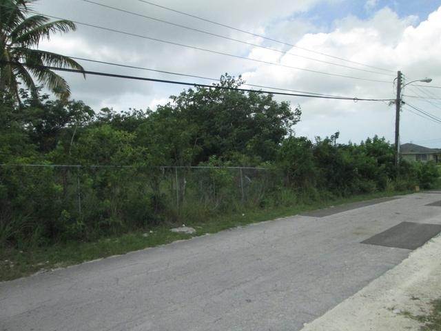 4. Multi-Family Homes for Sale at Carmichael Road, Nassau and Paradise Island Bahamas