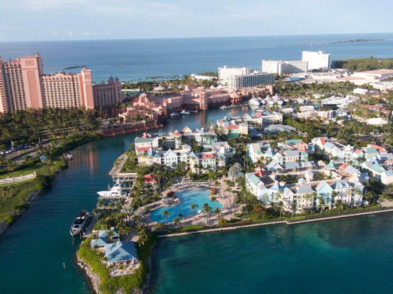 38. Single Family Homes for Sale at Paradise Island, Nassau and Paradise Island Bahamas