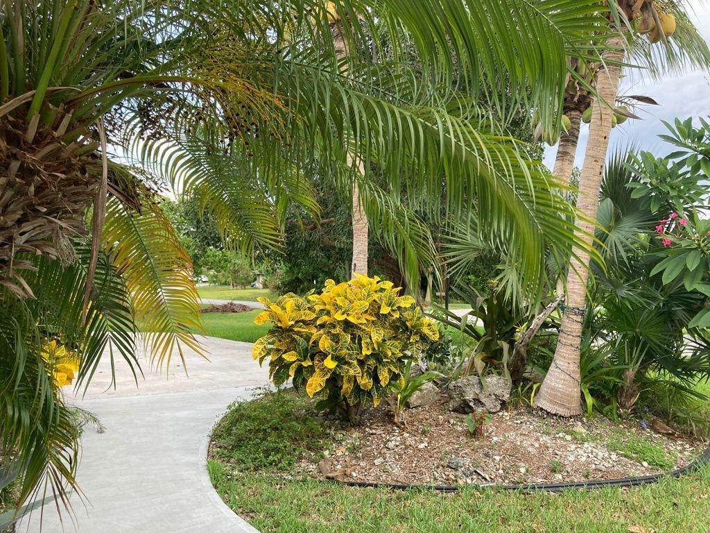 33. Single Family Homes for Sale at Bahamia, Freeport and Grand Bahama Bahamas