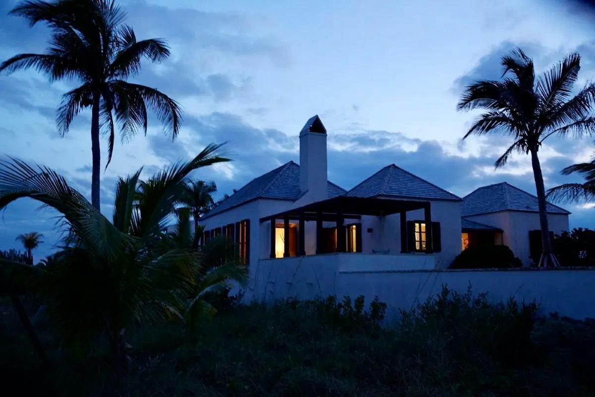 8. Single Family Homes for Sale at Schooner Bay, Abaco Bahamas