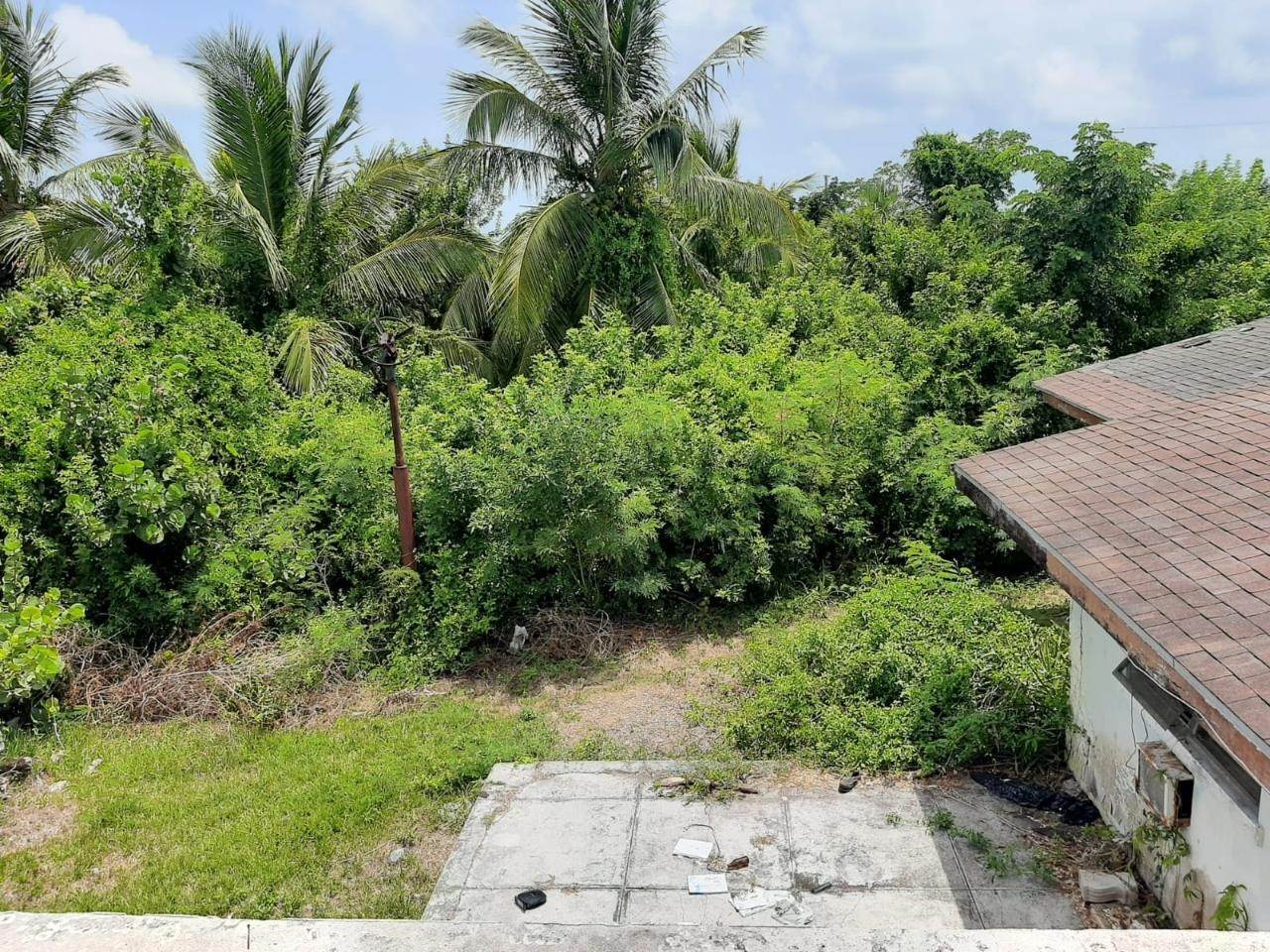 11. Single Family Homes for Sale at Joe Farrington Road, Nassau and Paradise Island Bahamas