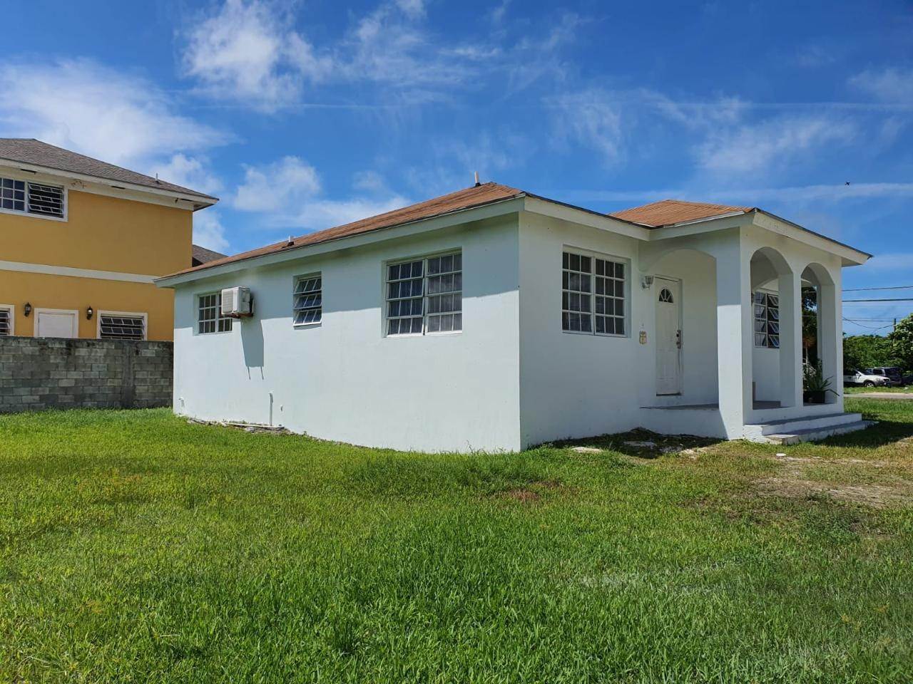 1. Multi-Family Homes for Sale at Carmichael Road, Nassau and Paradise Island Bahamas