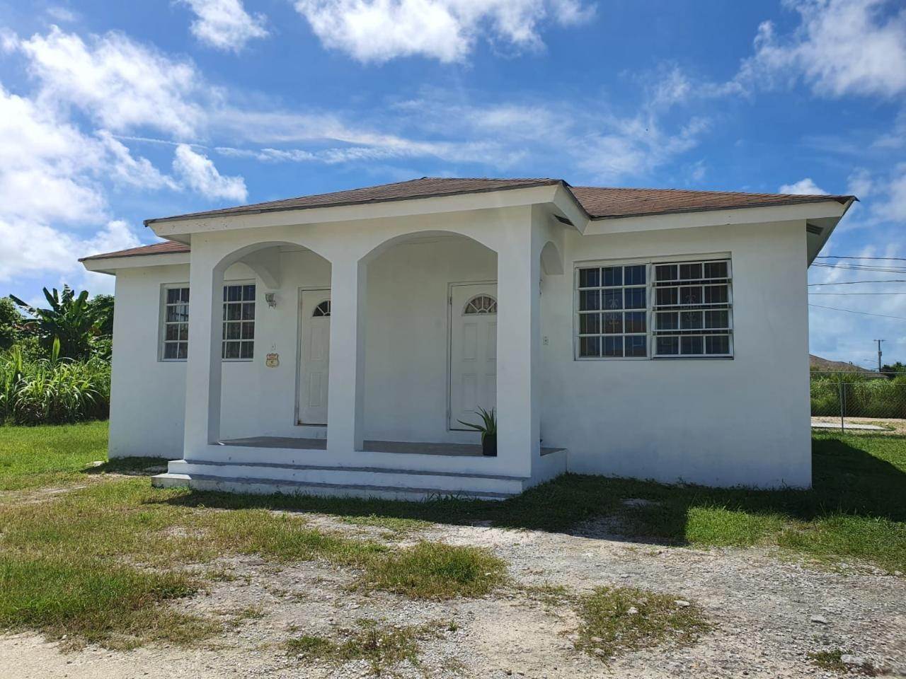 4. Multi-Family Homes for Sale at Carmichael Road, Nassau and Paradise Island Bahamas