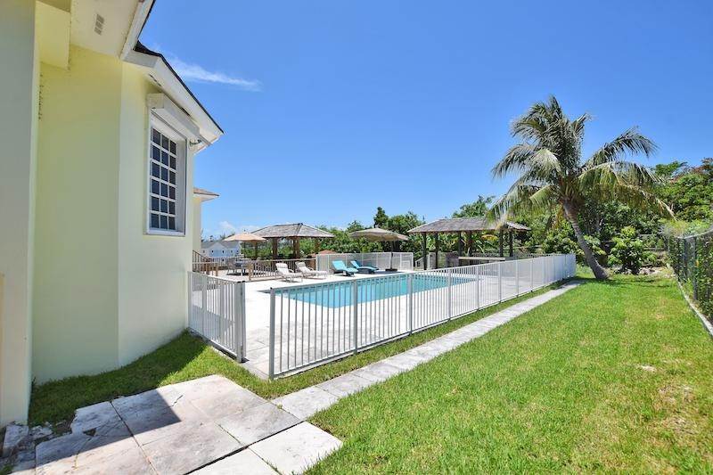 2. Single Family Homes for Rent at West Bay Street, Nassau and Paradise Island Bahamas