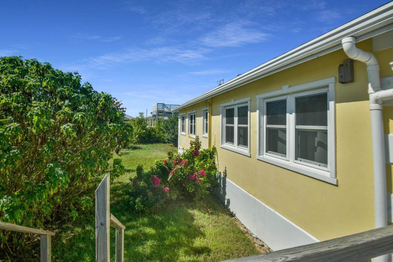 17. Single Family Homes for Sale at Man-O-War Cay, Abaco Bahamas