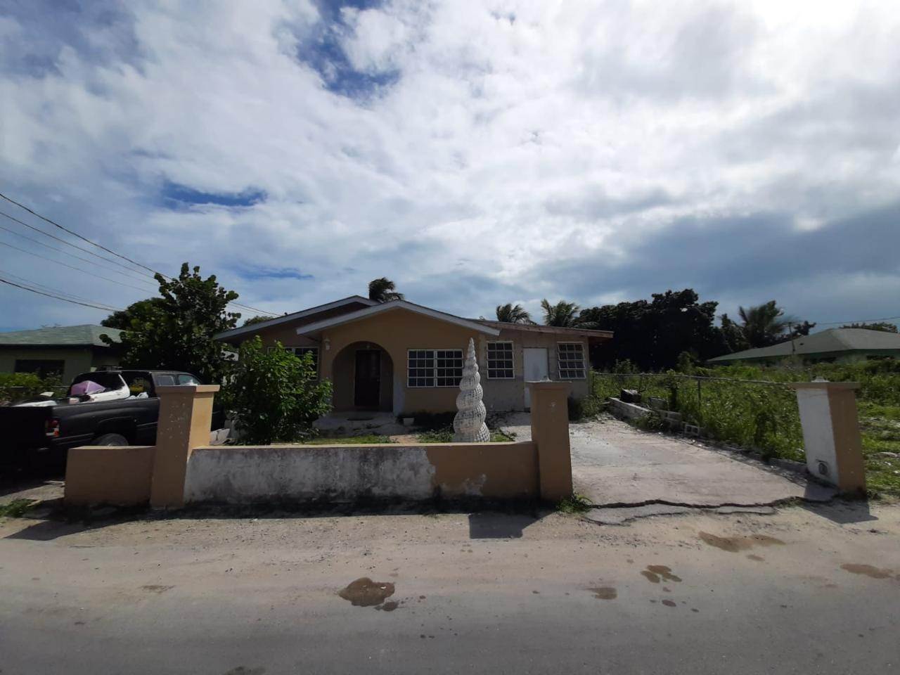 Single Family Homes for Sale at Pinewood Gardens, Nassau and Paradise Island Bahamas