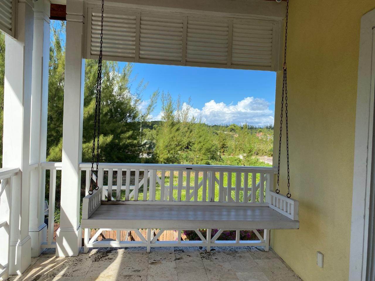 27. Single Family Homes for Rent at Westridge, Nassau and Paradise Island Bahamas