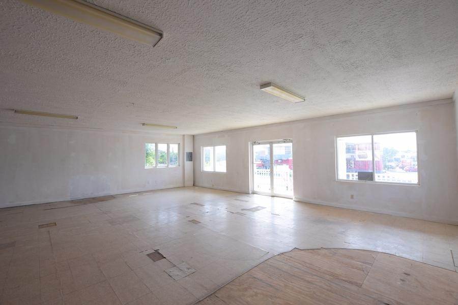 20. Commercial for Rent at Prince Charles Drive, Nassau and Paradise Island Bahamas