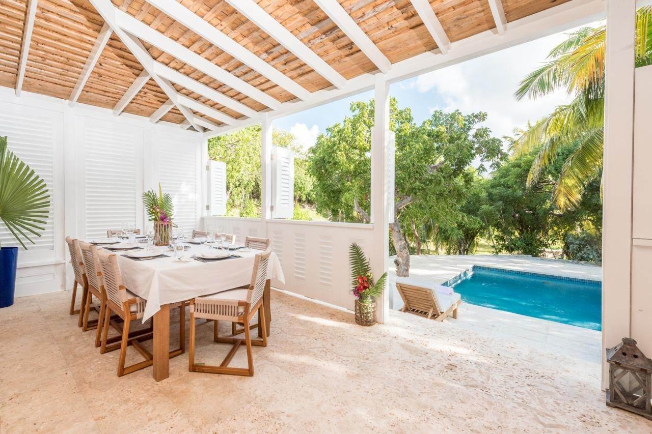 9. Single Family Homes for Sale at Harbour Island, Eleuthera Bahamas