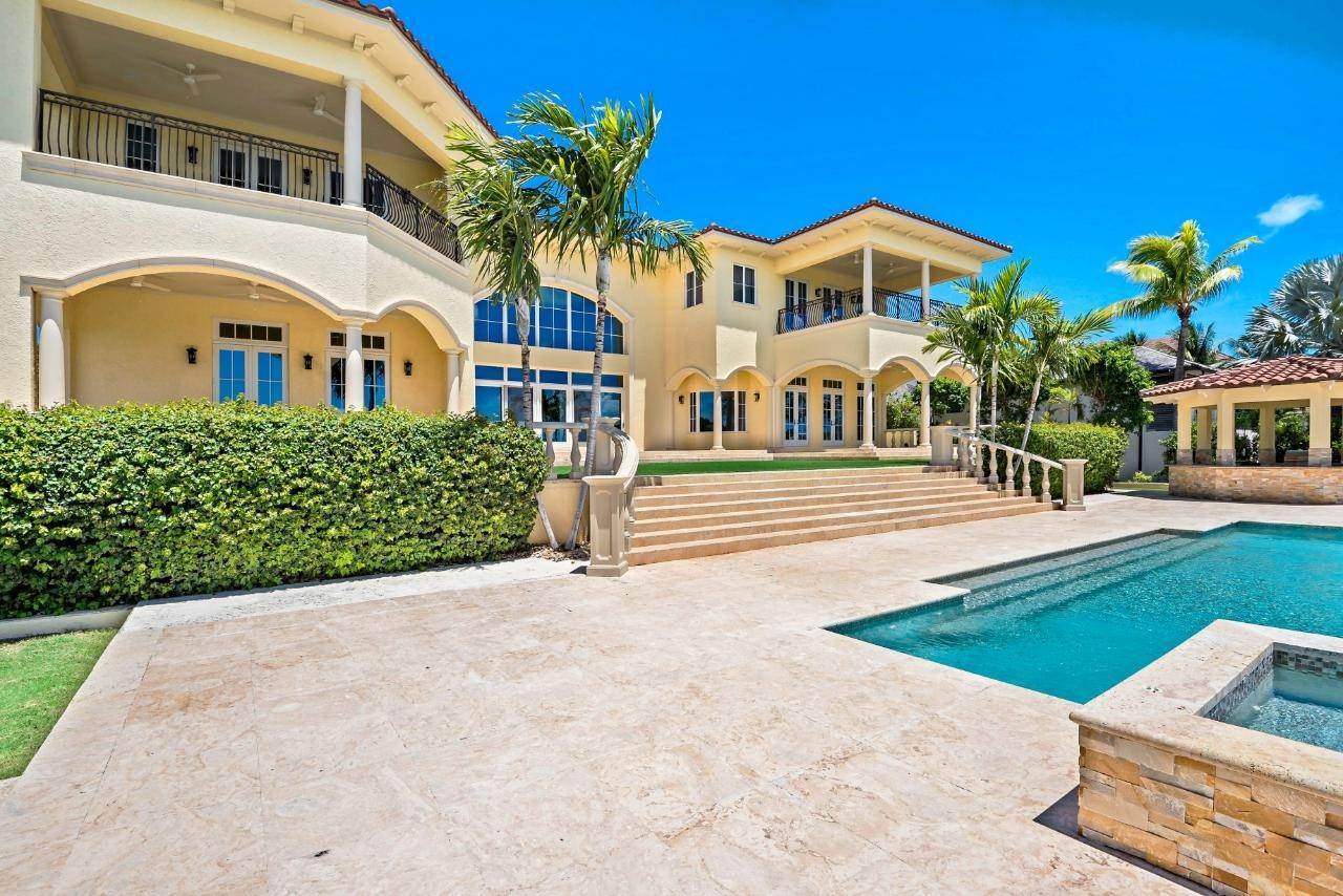 24. Single Family Homes for Sale at Paradise Island, Nassau and Paradise Island Bahamas