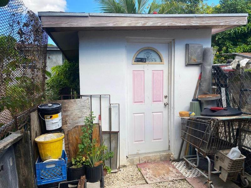 8. Single Family Homes for Sale at Prince Charles Drive, Nassau and Paradise Island Bahamas