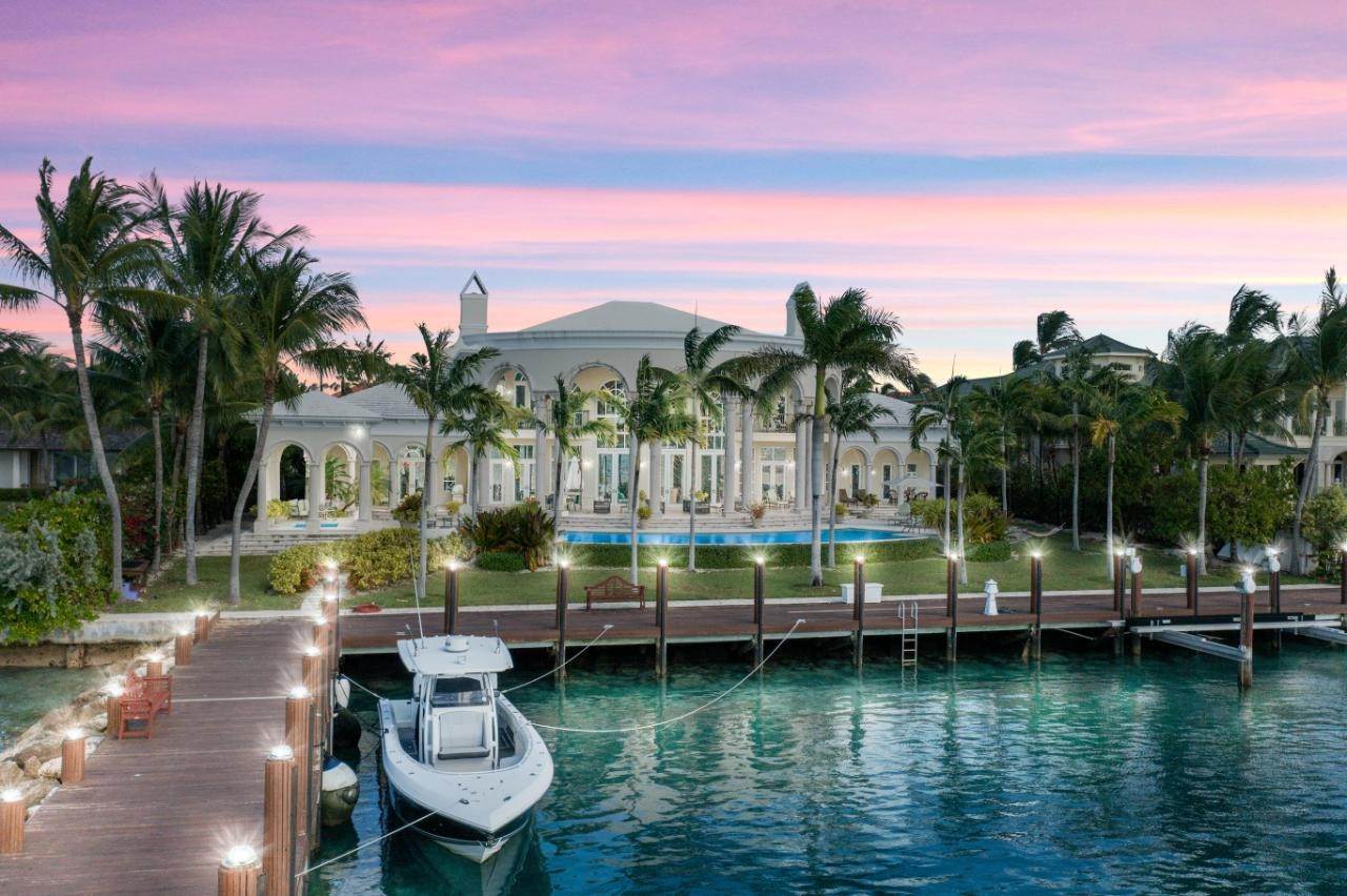 Single Family Homes for Sale at Paradise Island, Nassau and Paradise Island Bahamas