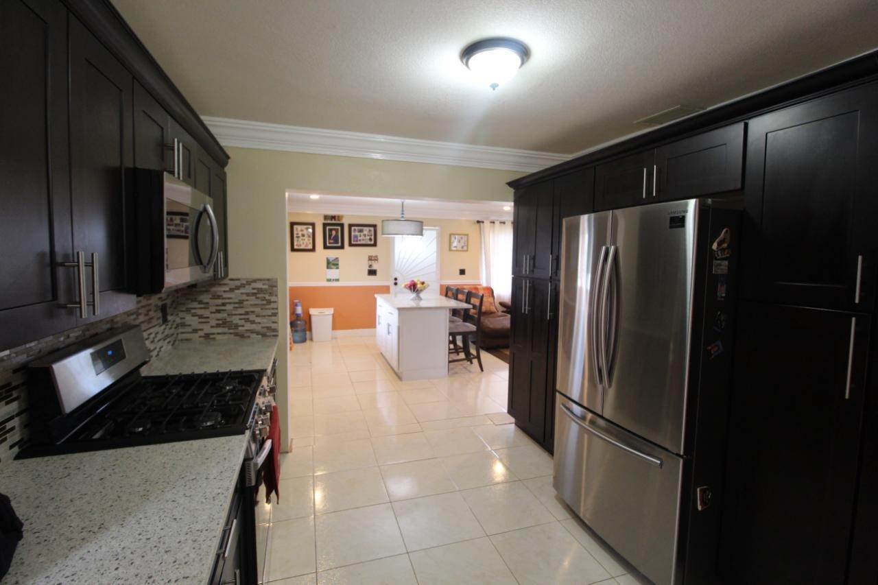 12. Single Family Homes for Sale at Bahamia, Freeport and Grand Bahama Bahamas