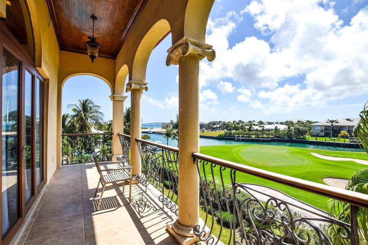 40. Single Family Homes for Sale at Paradise Island, Nassau and Paradise Island Bahamas