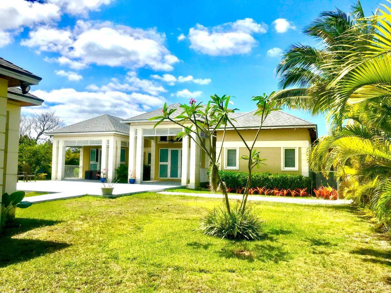 21. Single Family Homes for Sale at South Ocean, Nassau and Paradise Island Bahamas