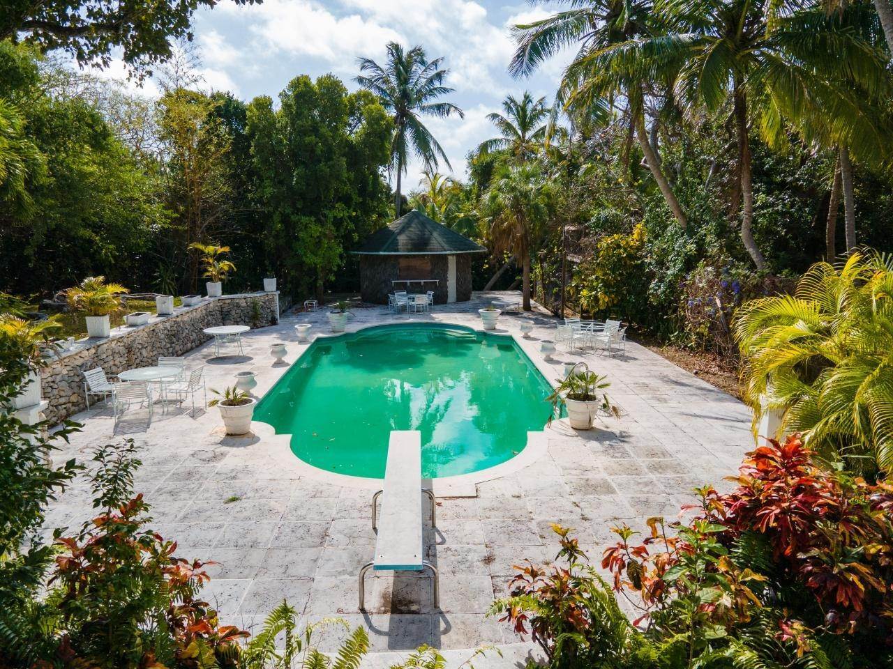 13. Single Family Homes for Sale at Winton, Nassau and Paradise Island Bahamas