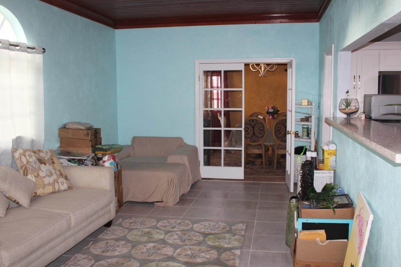 7. Single Family Homes for Sale at Carmichael Road, Nassau and Paradise Island Bahamas
