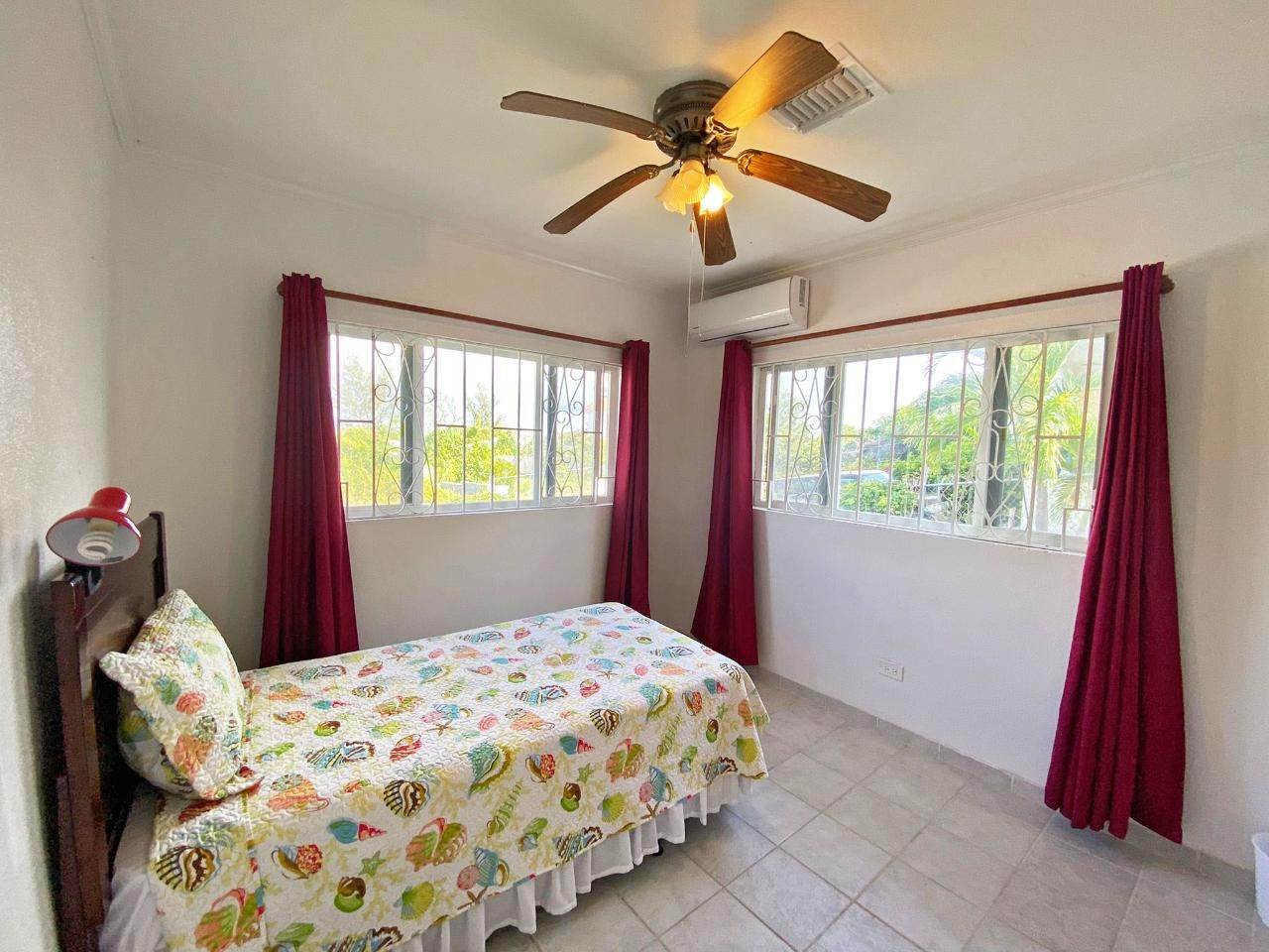 12. Single Family Homes for Rent at Eastern Road, Nassau and Paradise Island Bahamas