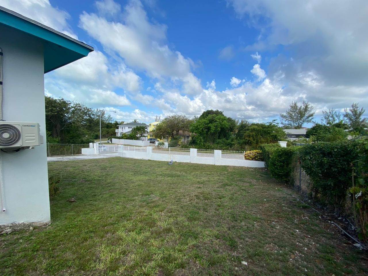 21. Single Family Homes for Rent at Eastern Road, Nassau and Paradise Island Bahamas
