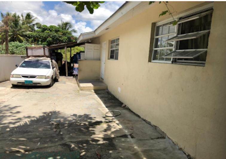 2. Single Family Homes for Sale at Fox Hill, Nassau and Paradise Island Bahamas