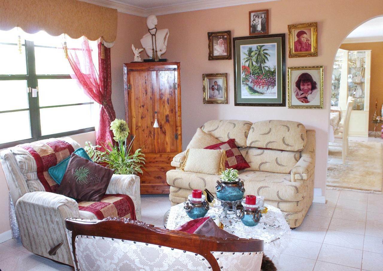 12. Single Family Homes for Sale at Greening Glade, Freeport and Grand Bahama Bahamas
