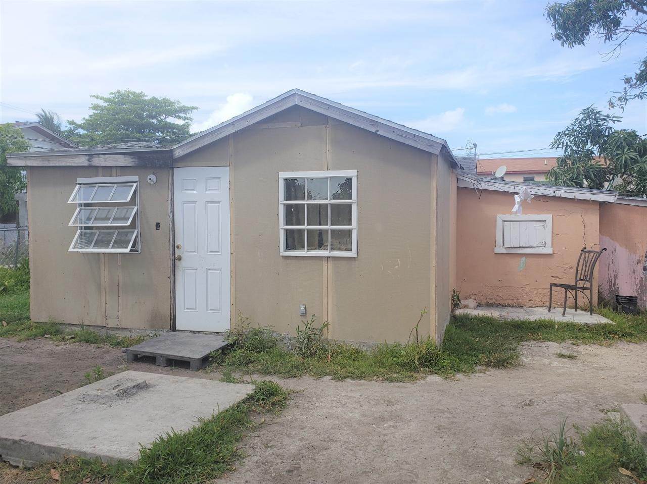 3. Single Family Homes for Sale at Englerston, Nassau and Paradise Island Bahamas