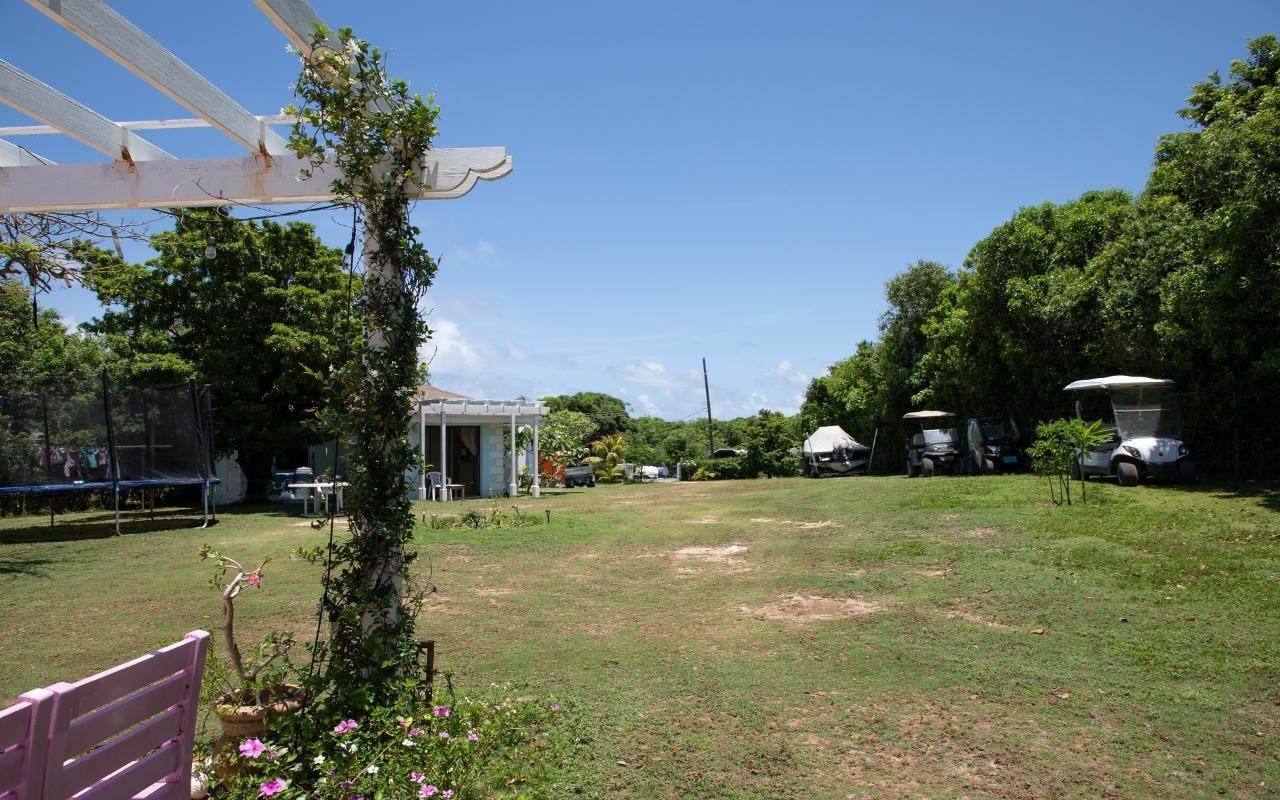 29. Single Family Homes for Sale at Harbour Island, Eleuthera Bahamas