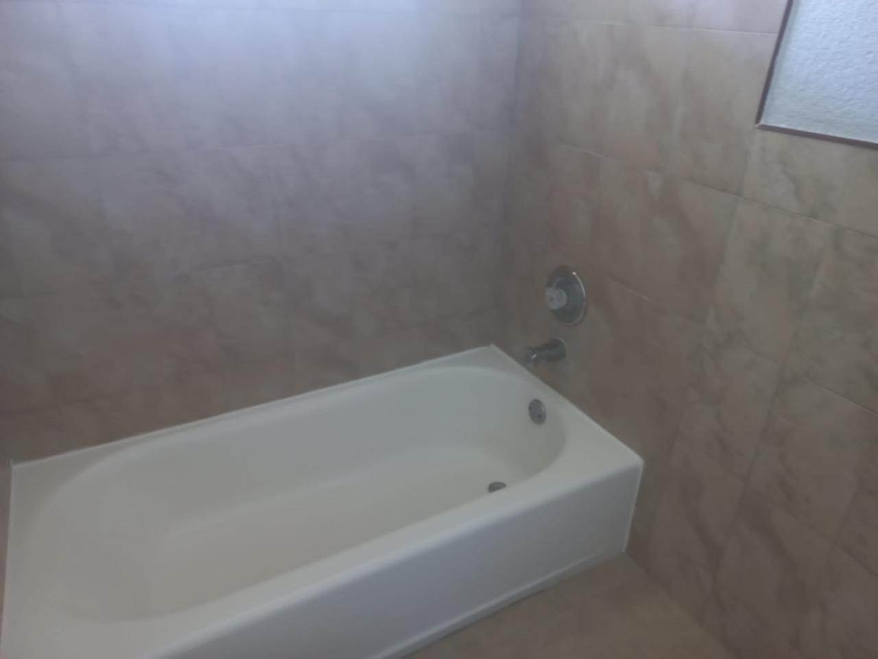 7. Condo for Rent at Central Area, Freeport and Grand Bahama Bahamas