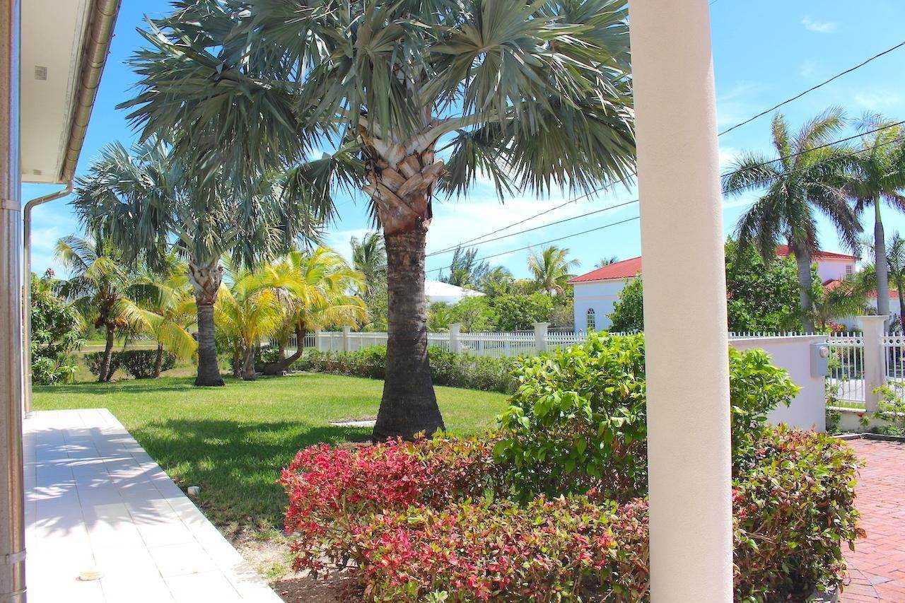 6. Single Family Homes for Sale at Bahamia, Freeport and Grand Bahama Bahamas