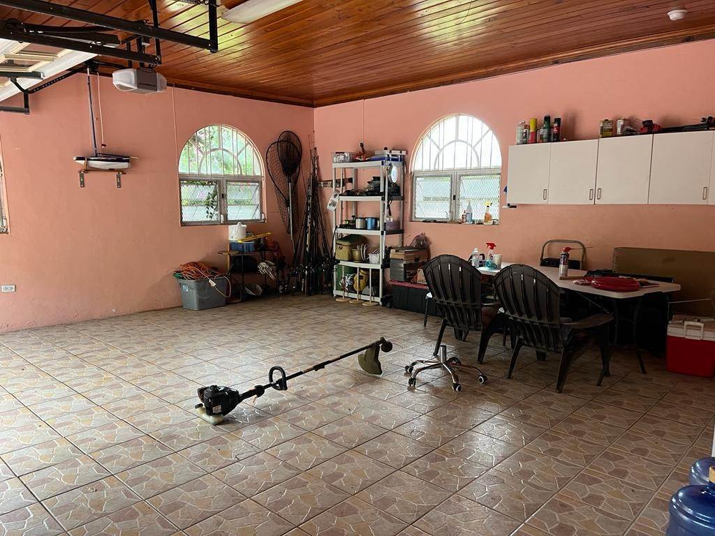 7. Single Family Homes for Sale at Prospect Ridge, Nassau and Paradise Island Bahamas