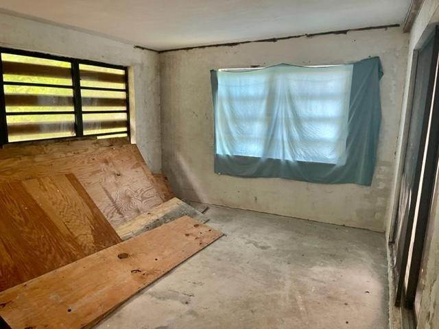 10. Single Family Homes for Sale at Caravel Beach, Freeport and Grand Bahama Bahamas