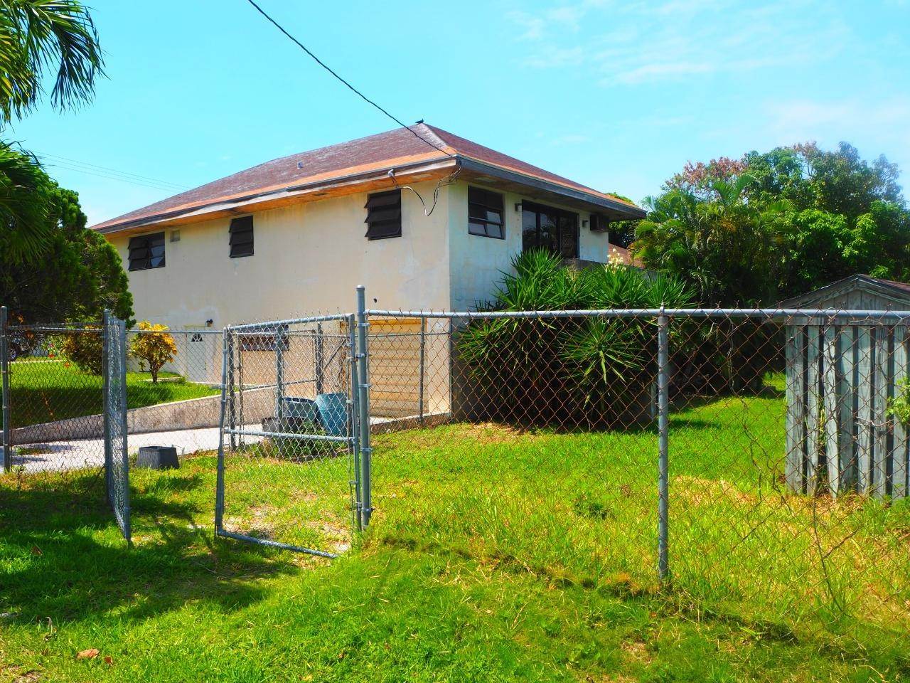 10. Single Family Homes for Sale at Eastern Road, Nassau and Paradise Island Bahamas