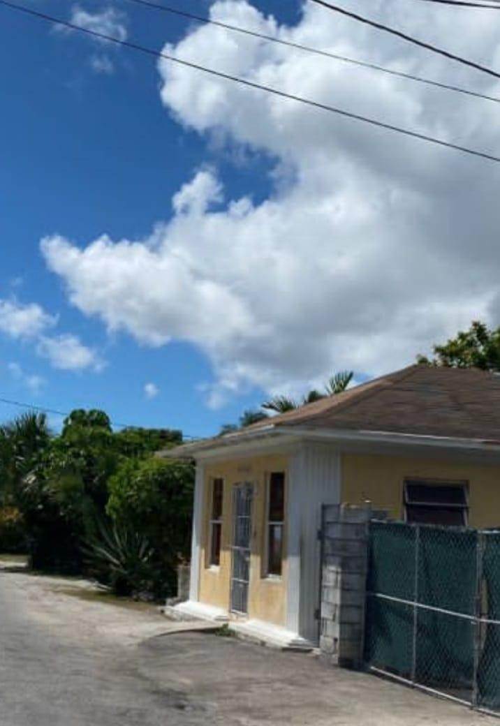 2. Single Family Homes for Sale at Pinewood Gardens, Nassau and Paradise Island Bahamas