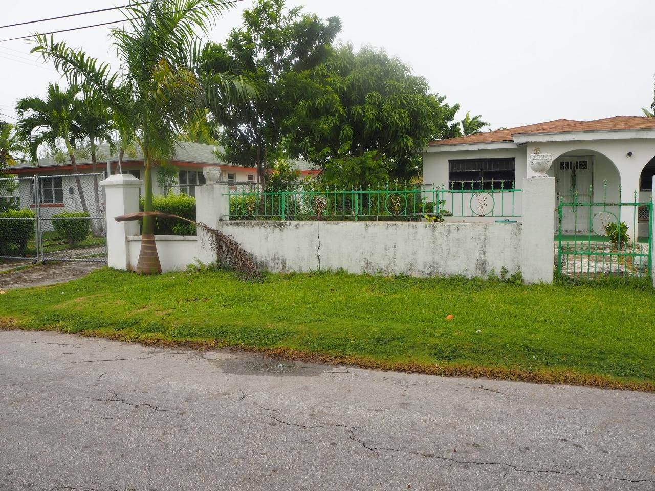4. Single Family Homes for Sale at Bacardi Road, Nassau and Paradise Island Bahamas