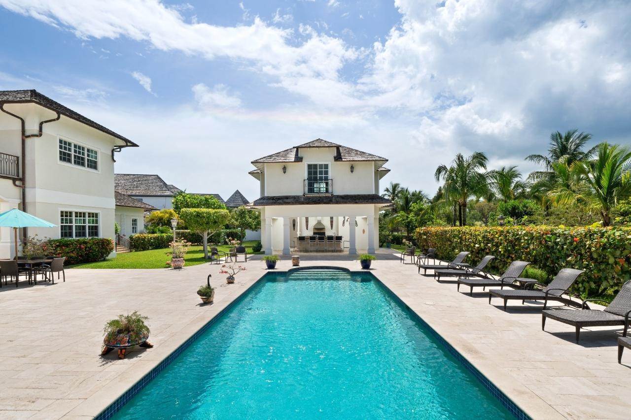 25. Single Family Homes for Sale at Paradise Island, Nassau and Paradise Island Bahamas