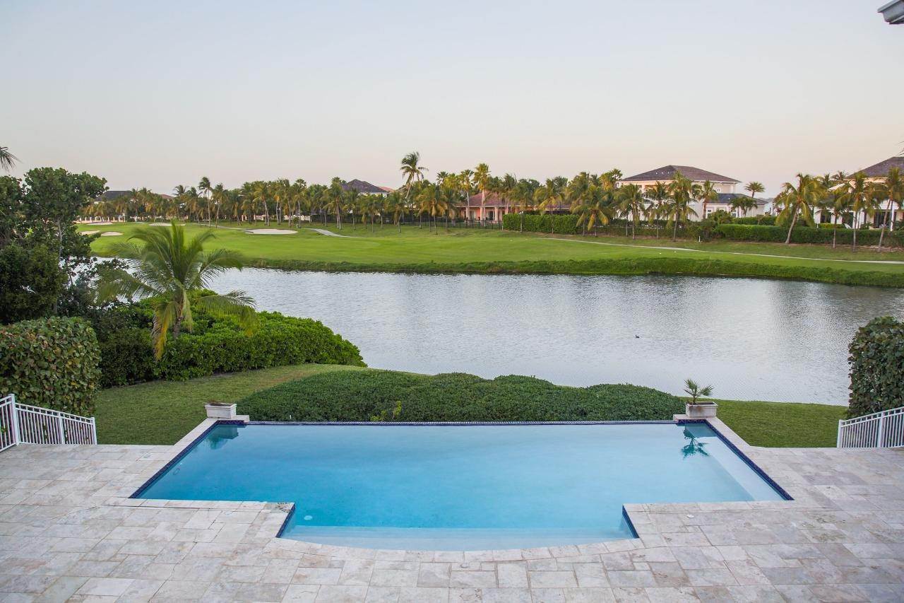 31. Single Family Homes for Sale at Paradise Island, Nassau and Paradise Island Bahamas