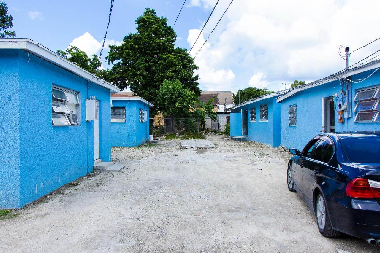 10. Single Family Homes for Sale at East Street, Nassau and Paradise Island Bahamas