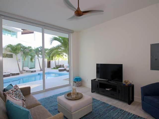 6. Single Family Homes for Sale at Jimmy Hill, Exuma Bahamas