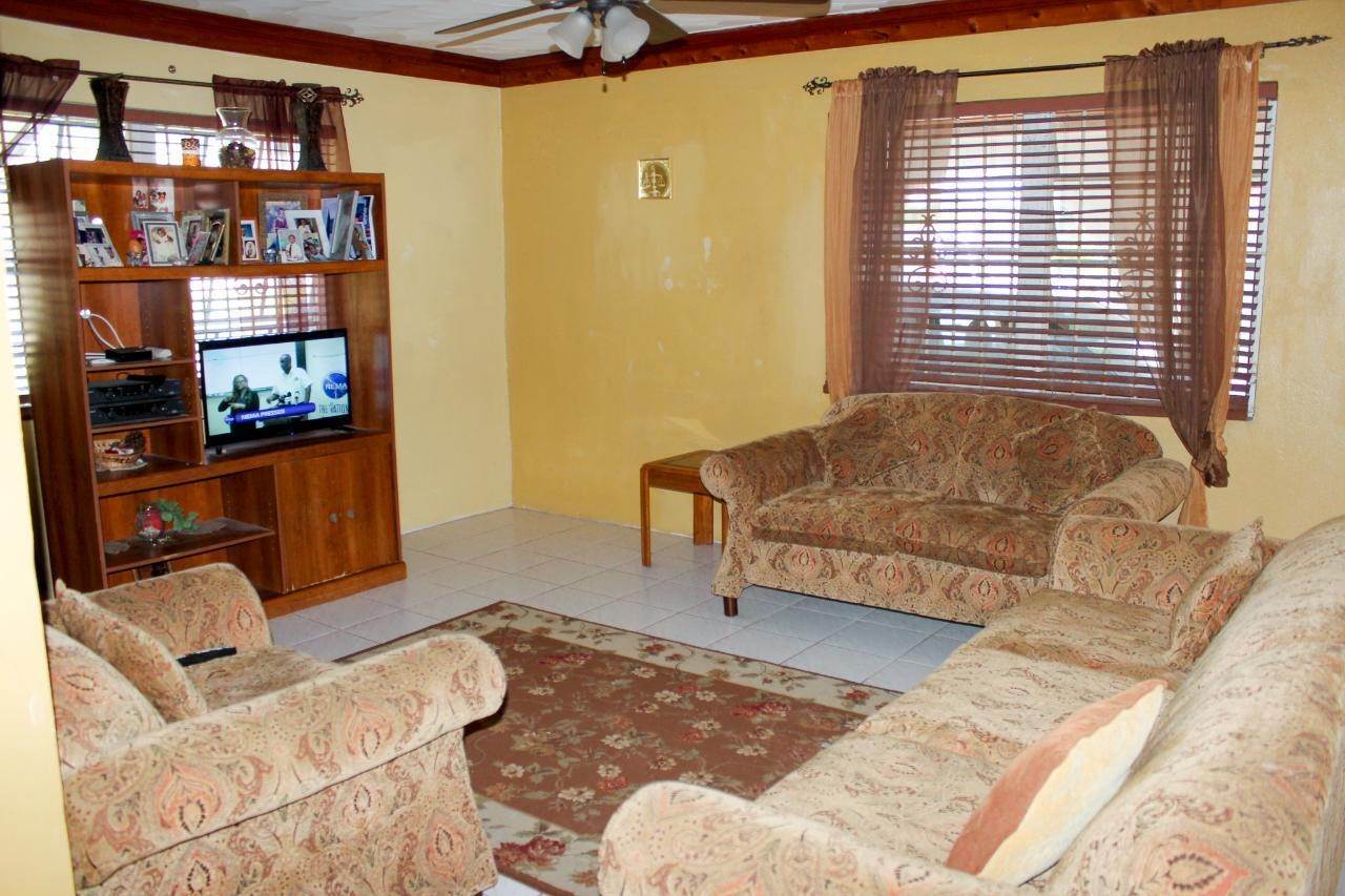 6. Single Family Homes for Sale at Prince Charles Drive, Nassau and Paradise Island Bahamas