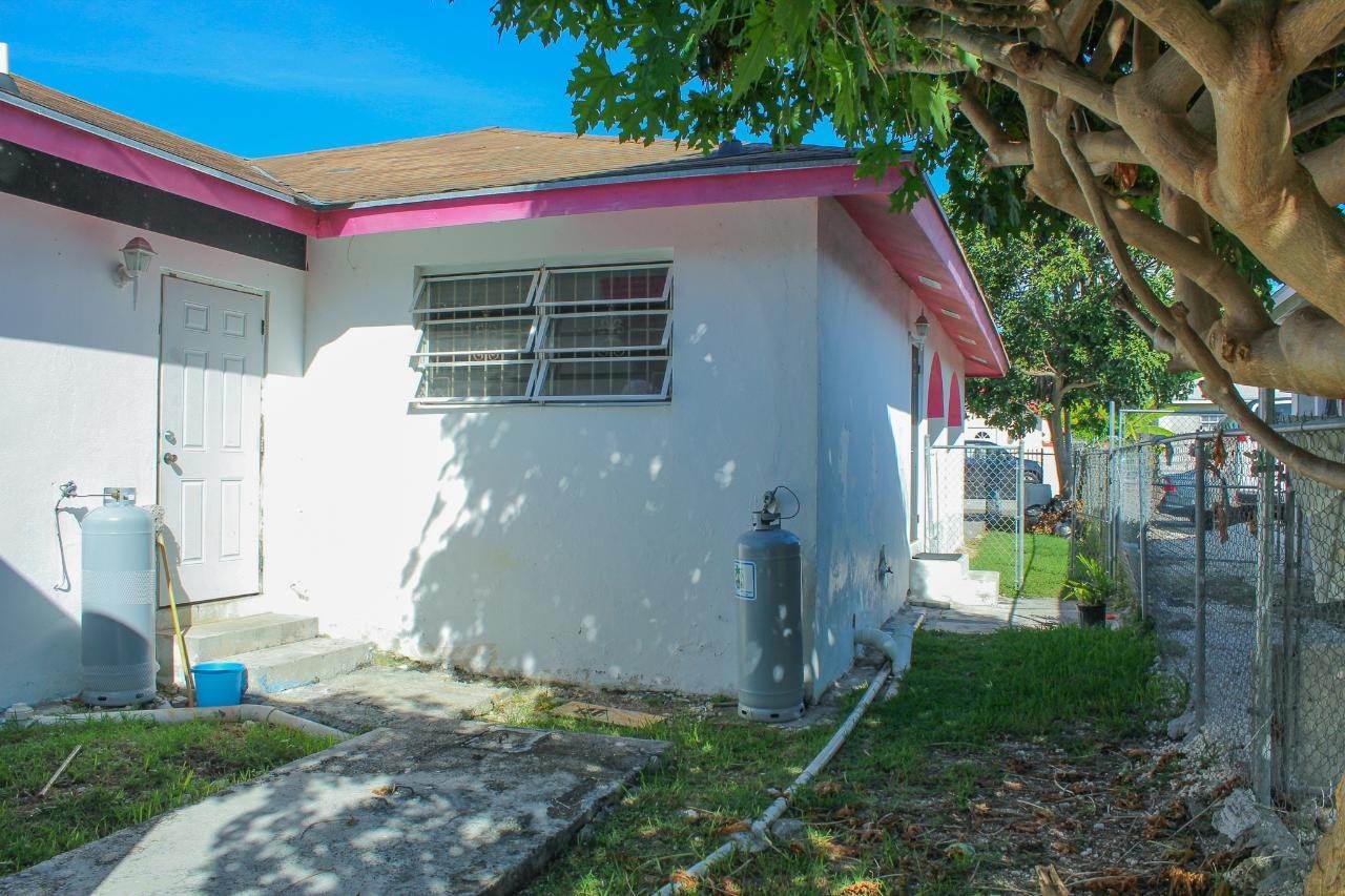 15. Single Family Homes for Sale at Prince Charles Drive, Nassau and Paradise Island Bahamas