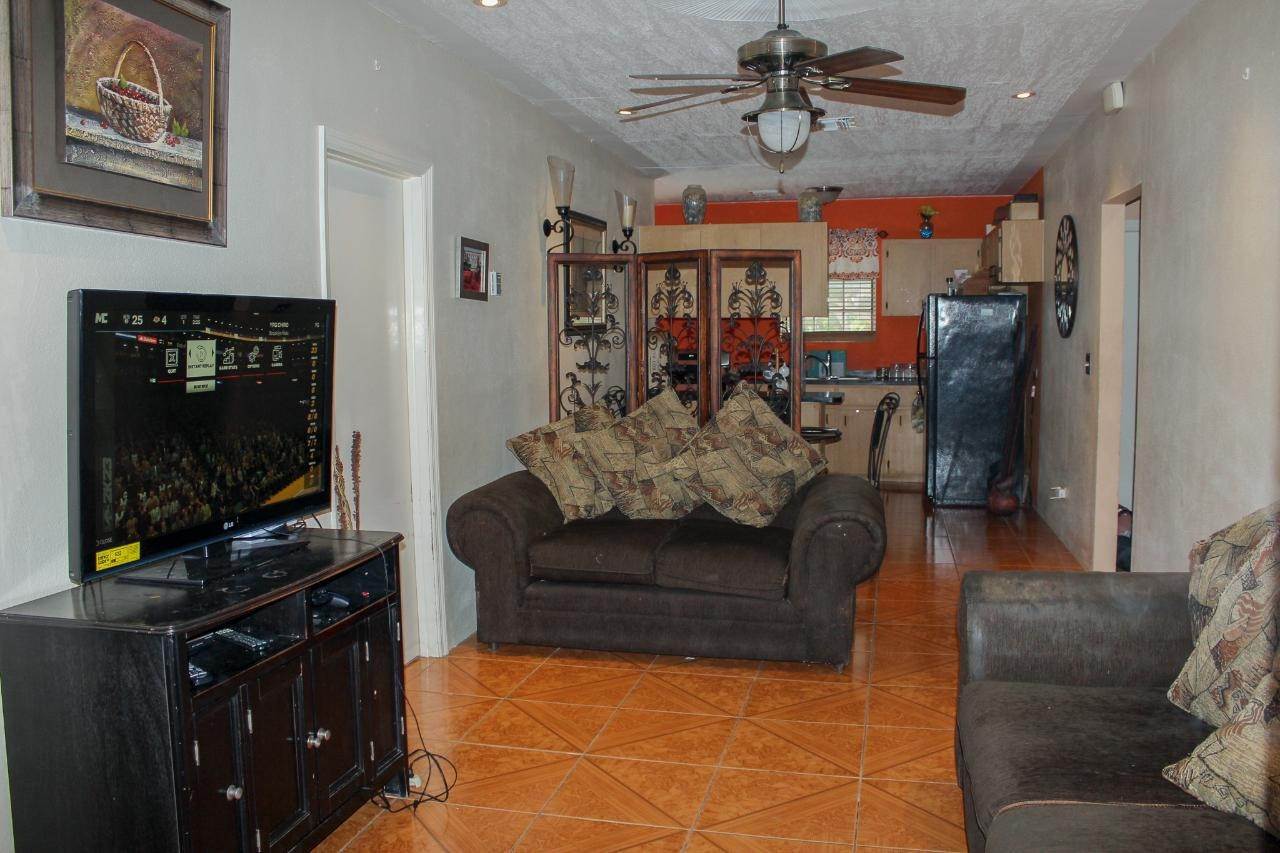 20. Single Family Homes for Sale at Prince Charles Drive, Nassau and Paradise Island Bahamas