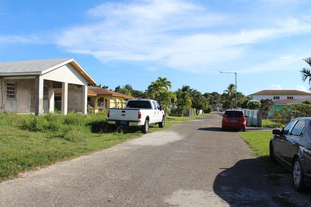 30. Single Family Homes for Sale at Prince Charles Drive, Nassau and Paradise Island Bahamas