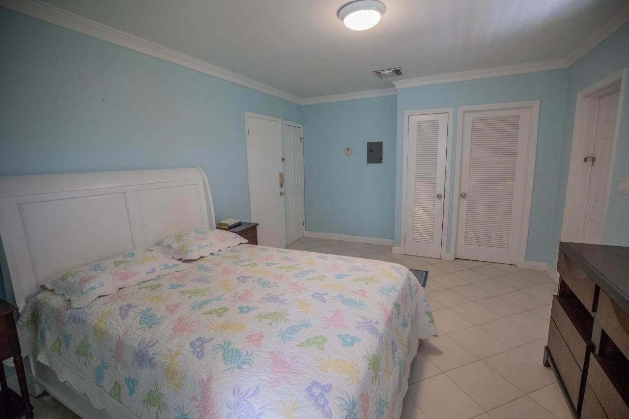 5. Single Family Homes for Sale at Winton, Nassau and Paradise Island Bahamas