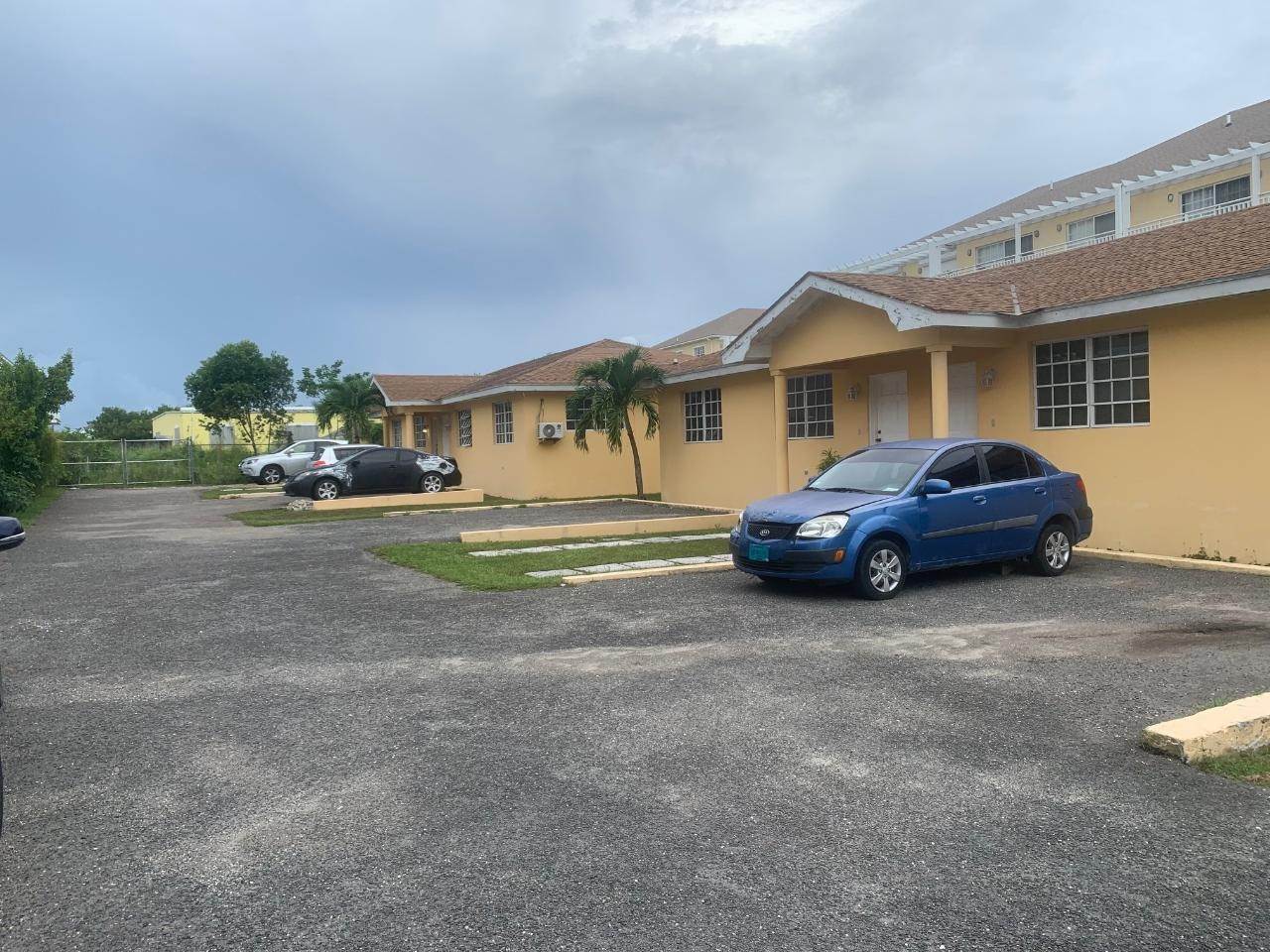 4. Multi-Family Homes for Sale at Westridge, Nassau and Paradise Island Bahamas