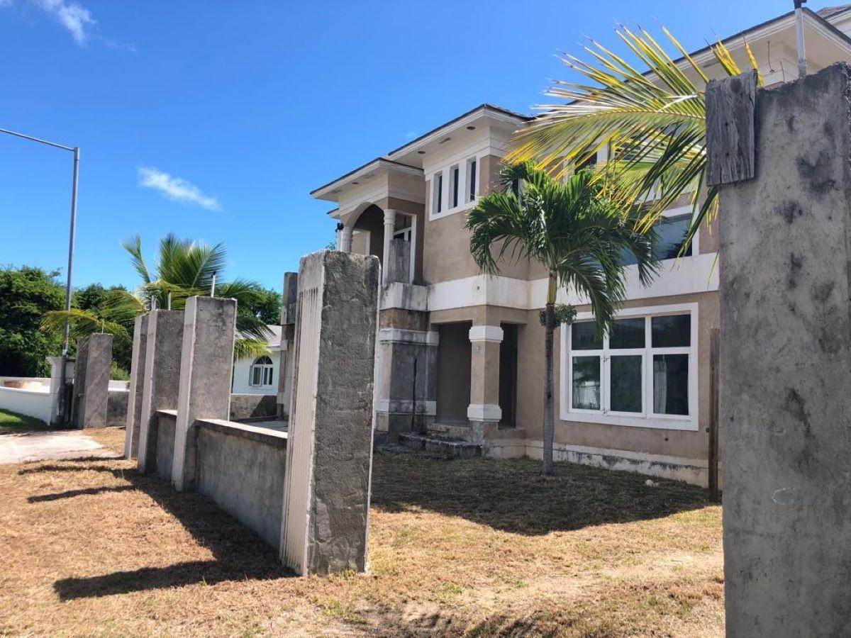 4. Single Family Homes for Sale at Winton, Nassau and Paradise Island Bahamas